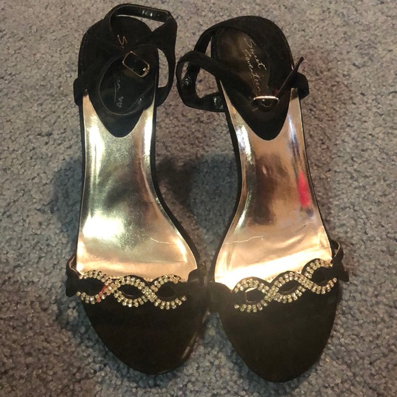Sweet seventeen black dress heels - Picture 1 of 6